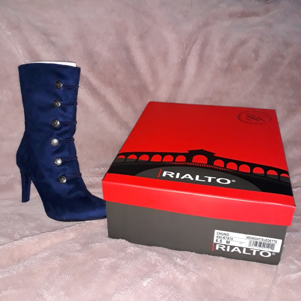 Rialto Chung boots in Midnight Blue brand new